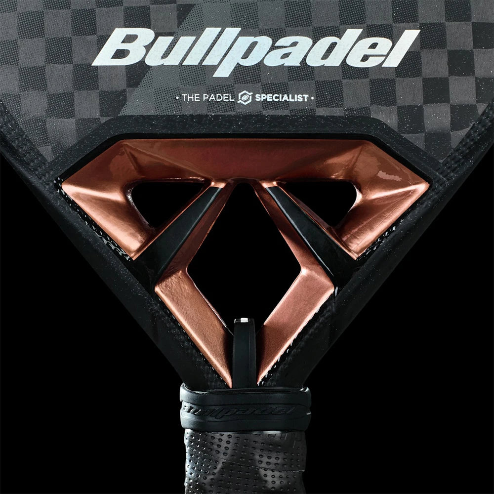 Bullpadel Vertex 04 2025: Advanced padel racket designed for professional players with diamond shape, Xtend Carbon 12K, MultiEva core for soft touch, and CustomWeight for personalized balance.